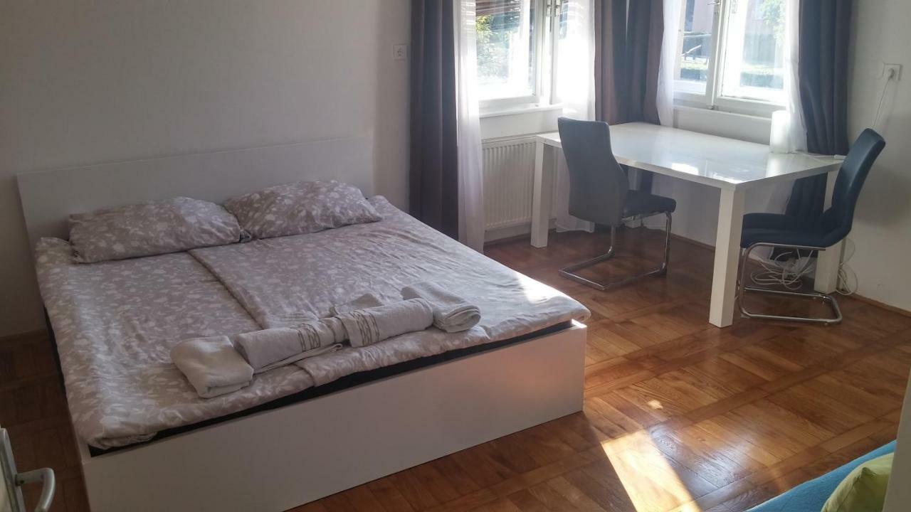 Rooms & Apartments Murgle Ljubljana Extérieur photo